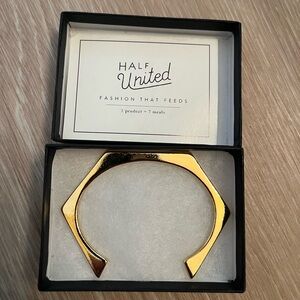Half United bracelet